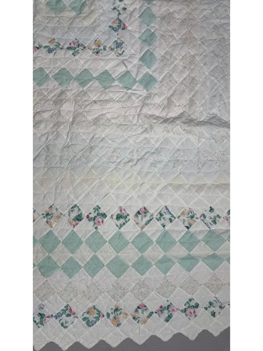 Vintage Handmade Floral Quilt Green White Patchwork Full Queen Scalloped Edges C
